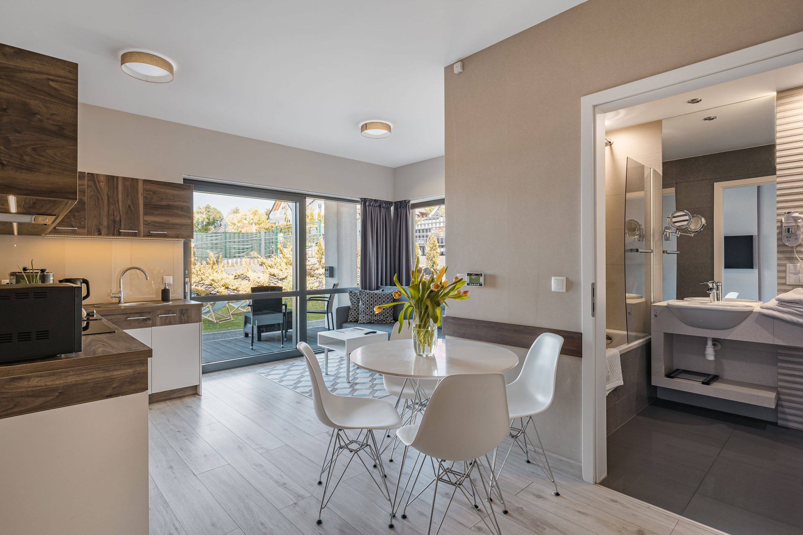 Apartament z ogrodem